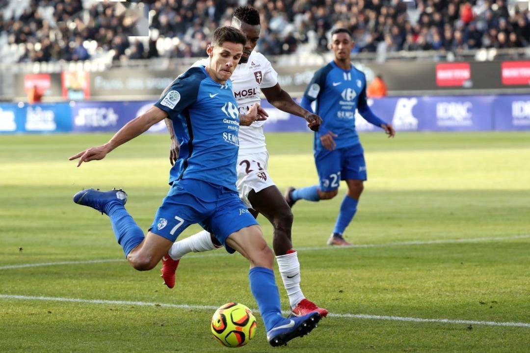 里程碑夜!菲尼克斯太阳篮板制胜,法甲集结日刷纪录,管理层满意,更衣室氛围转暖 -问鼎娱乐