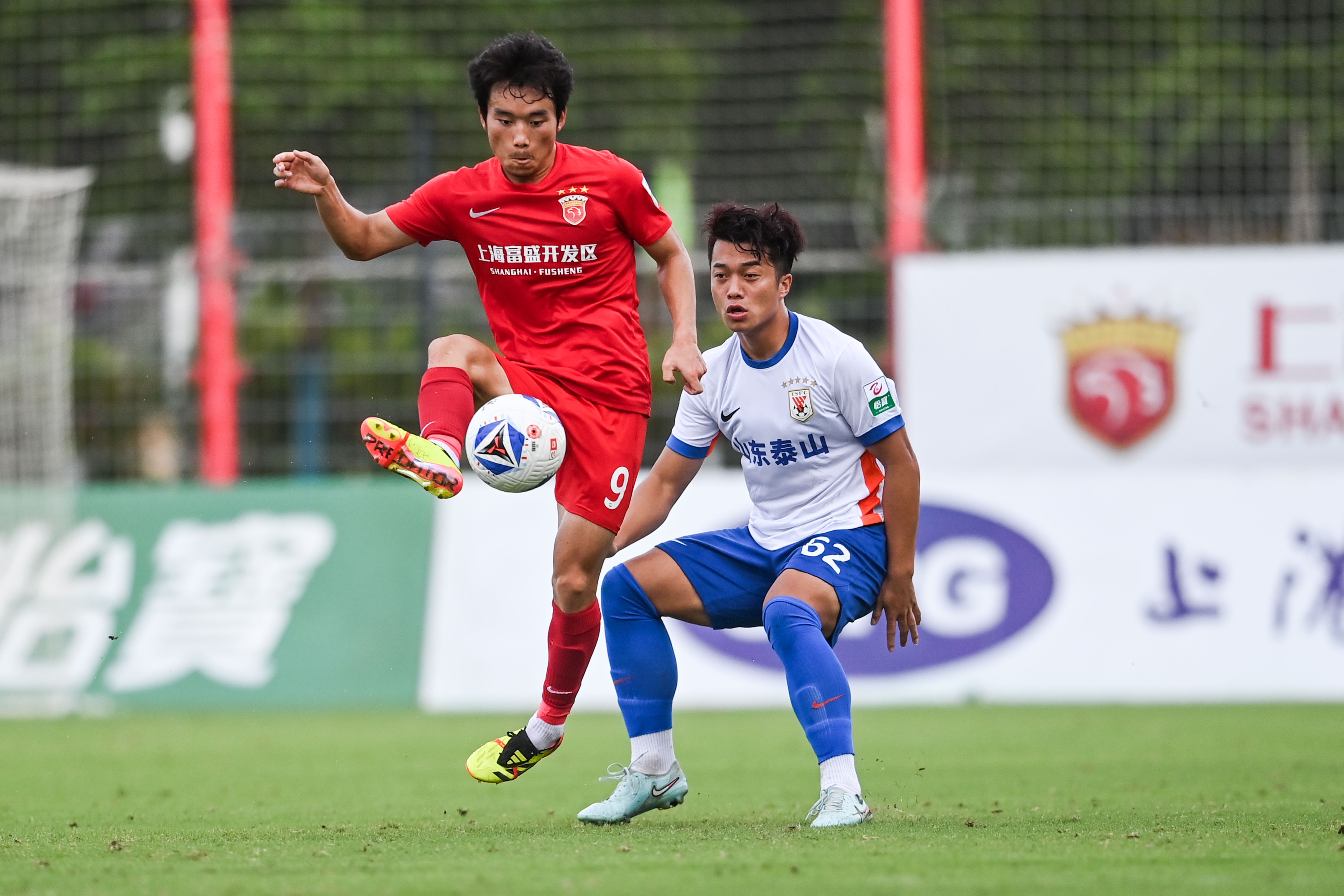 上海海港训练开放日，今晚造点机会引欢呼，国王杯在即，年轻球员得到机会 -问鼎官网