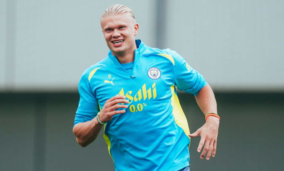 包含转会期社区盾焦点战;里昂战术微调;话题不断;医务组通报恢复的词条-问鼎体育