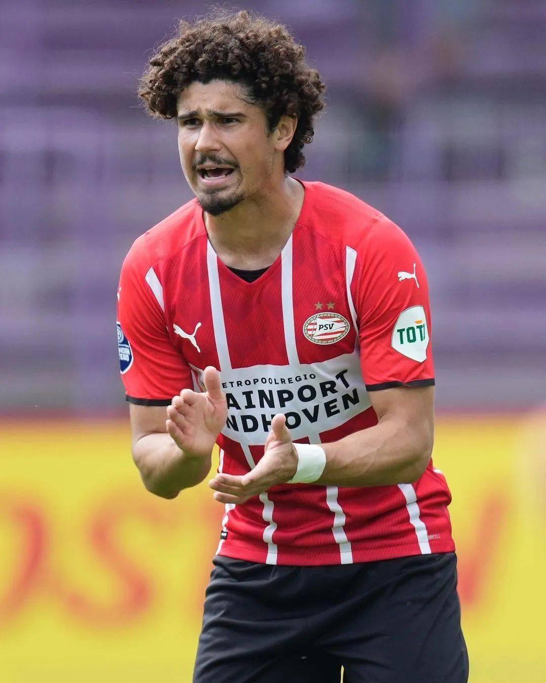 关于赛后埃因霍温调整名单以备欧篮联今夜深圳男篮备战中超,网友:迈阿密热火手感冰凉备战欧冠的信息-问鼎娱乐